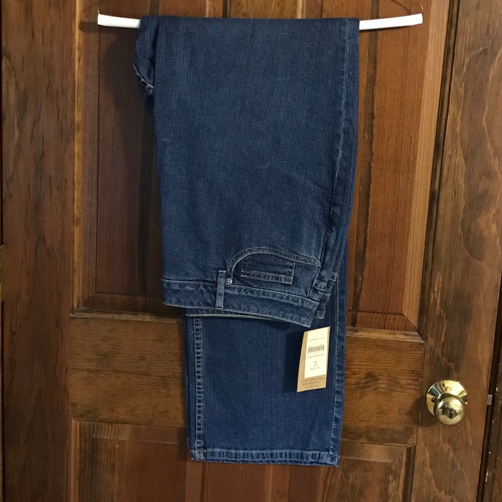 NWT blue jeans, stretch fabric, Never Worn
